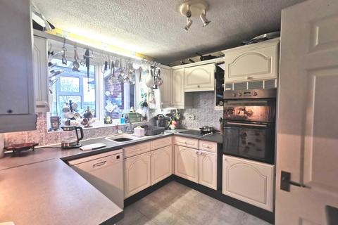 5 Curlew Close, Blackburn, BB1 8NT