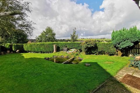 5 Curlew Close, Blackburn, BB1 8NT