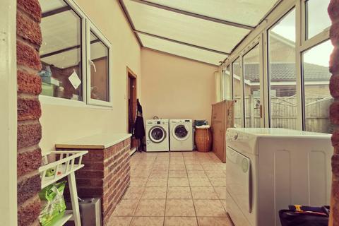 5 Curlew Close, Blackburn, BB1 8NT