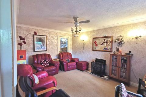 5 Curlew Close, Blackburn, BB1 8NT
