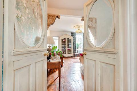 14 Longport, Canterbury, CT1 1PE