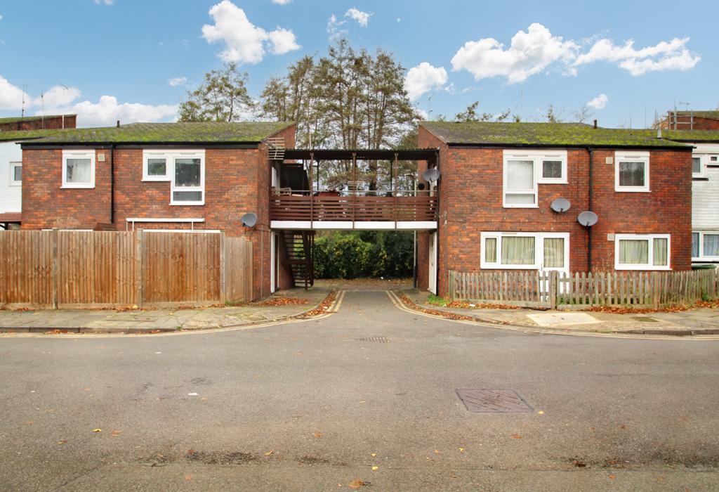 Braybourne Close, UXBRIDGE, Middlesex 2 bed for sale £275,000