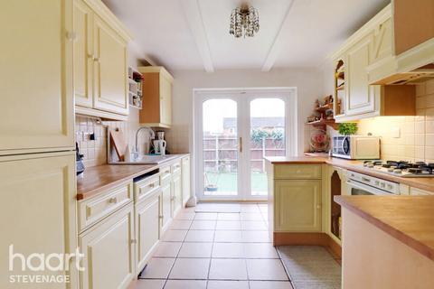 1 Warners Close, Stevenage, SG2 9ST