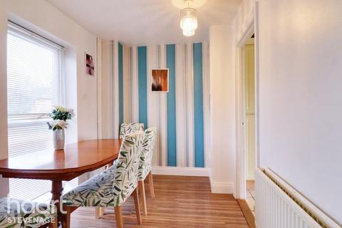 1 Warners Close, Stevenage, SG2 9ST