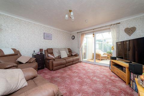 3 bedroom detached bungalow for sale - Wauchope Road, Seasalter, CT5