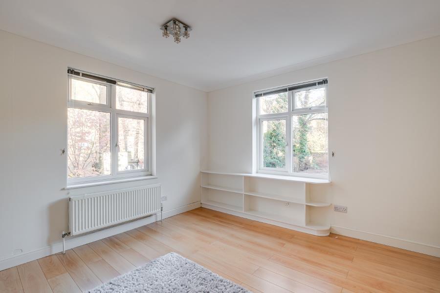 Canfield Gardens, West Hampstead... 2 bed flat £2,149 pcm (£496 pw)