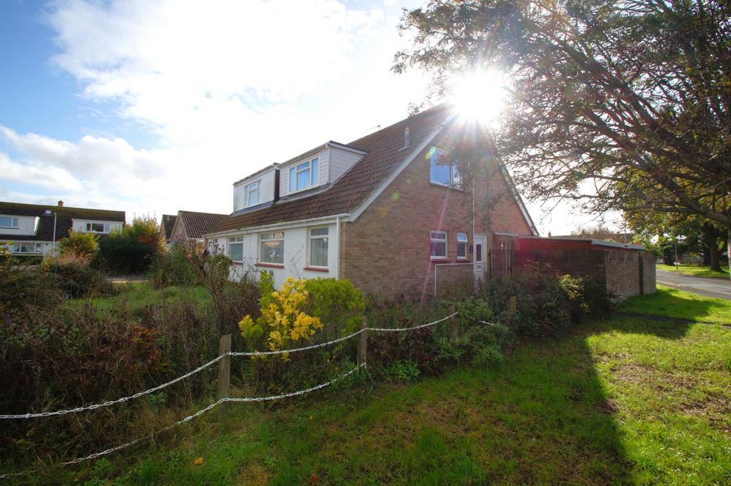 Hillsborough Gardens, BurnhamonSea, Somerset, TA8 5 bed bungalow for sale £299,950