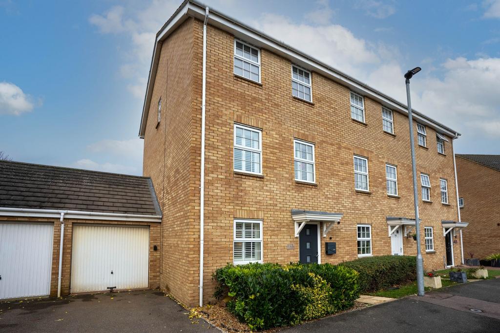 Covent Garden, Willingham, CB24 3 bed end of terrace house for sale £