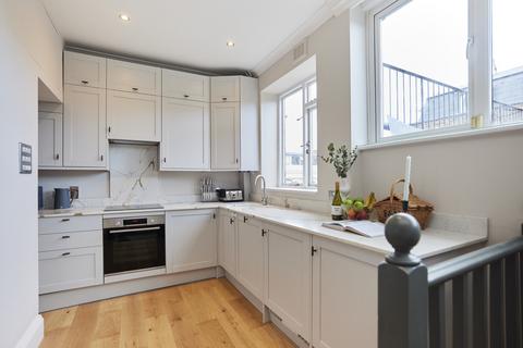 Flat 4, 20 Redcliffe Street, London, SW10 9DT