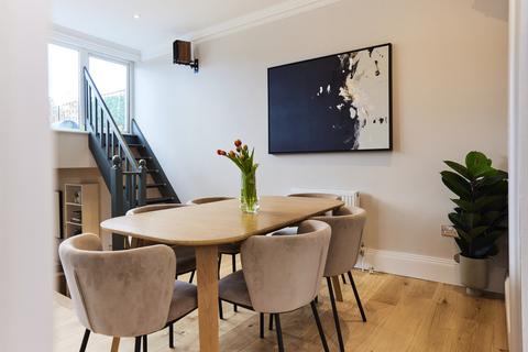 Flat 4, 20 Redcliffe Street, London, SW10 9DT