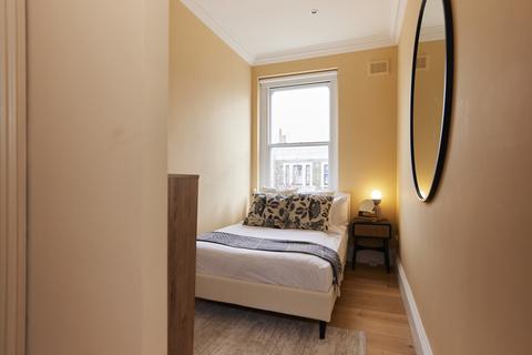 Flat 4, 20 Redcliffe Street, London, SW10 9DT