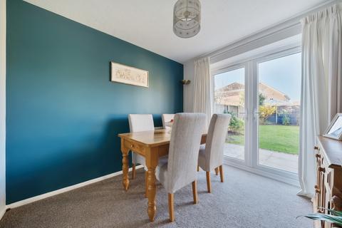 2 Edwin Close, Quarrington, Sleaford, NG34 8WT