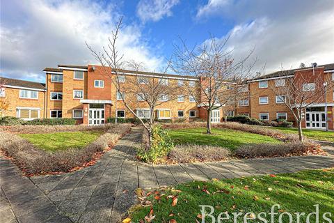18 Warwick Close, Hornchurch, RM11 3DQ