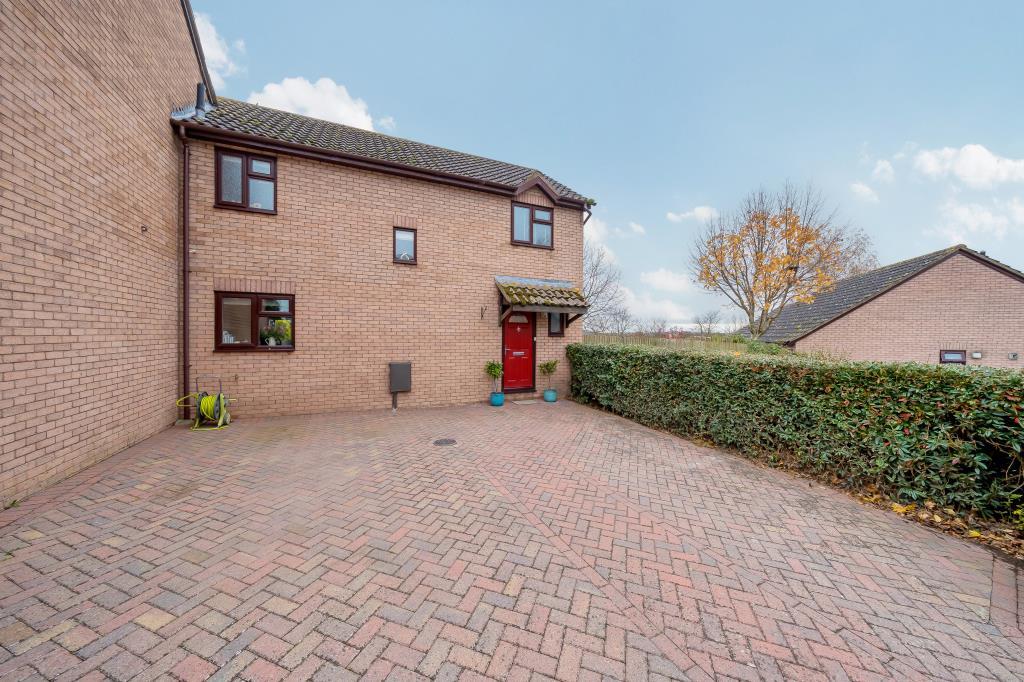 Burghill, Hereford, HR4 3 bed end of terrace house £250,000