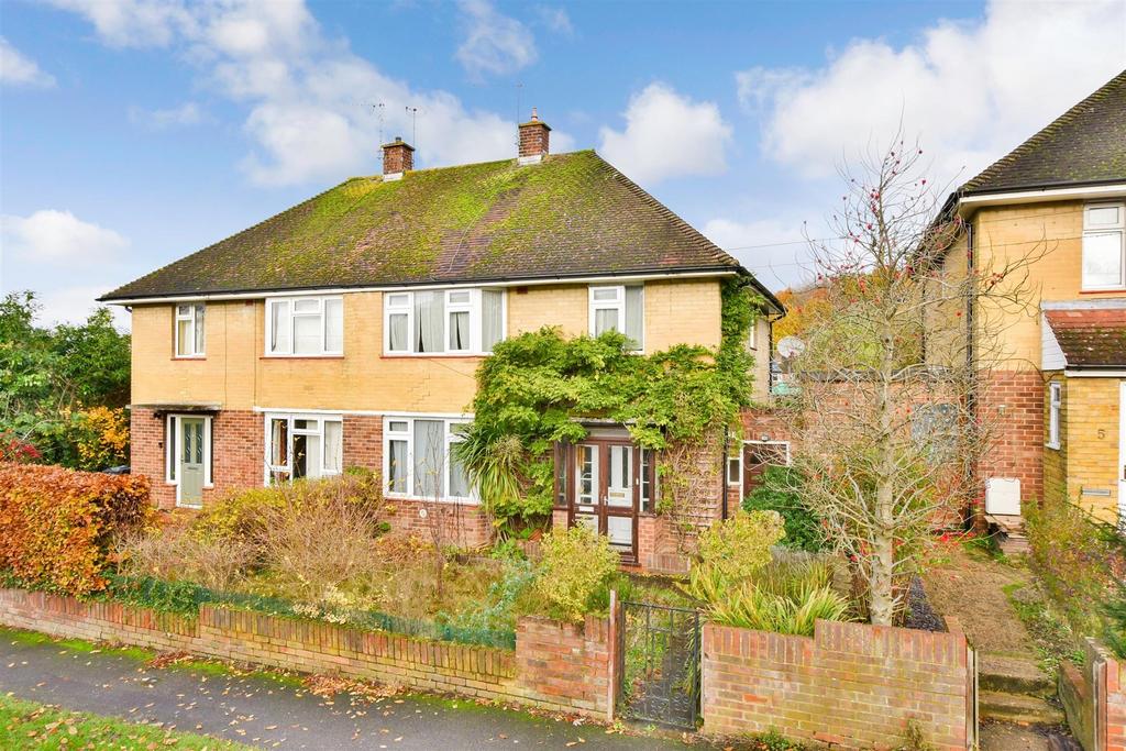 Arbutus Road, Redhill, Surrey 3 bed semidetached house for sale £450,000