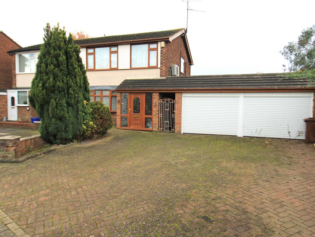 Nursery Close, South Ockendon RM15 3 bed semidetached house for sale