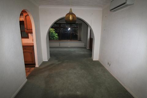 3 bedroom semi-detached house for sale - Nursery Close, South Ockendon RM15
