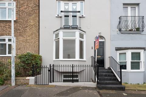 Flat 3, 1 Camden Road, Ramsgate, CT11 8HW