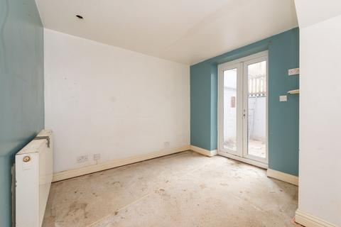 Flat 3, 1 Camden Road, Ramsgate, CT11 8HW