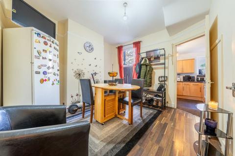 3 bedroom terraced house for sale, St John's Road, London E17