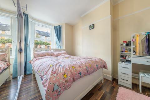 3 bedroom terraced house for sale, St John's Road, London E17