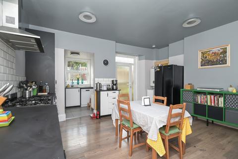 3 bedroom flat for sale - 2 Dunlop Terrace, Penicuik, Midlothian, EH26 8DP
