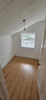 2 bedroom terraced house to rent, Bedford MK42