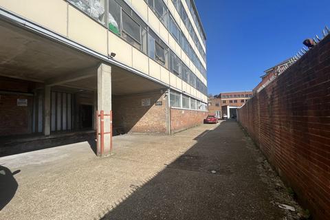 Industrial unit to rent, High Wycombe HP11