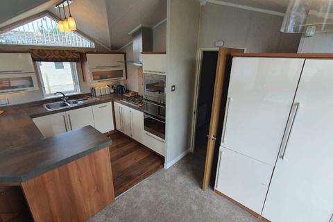 2 bedroom lodge for sale, Meadows Retreat Lodge Park