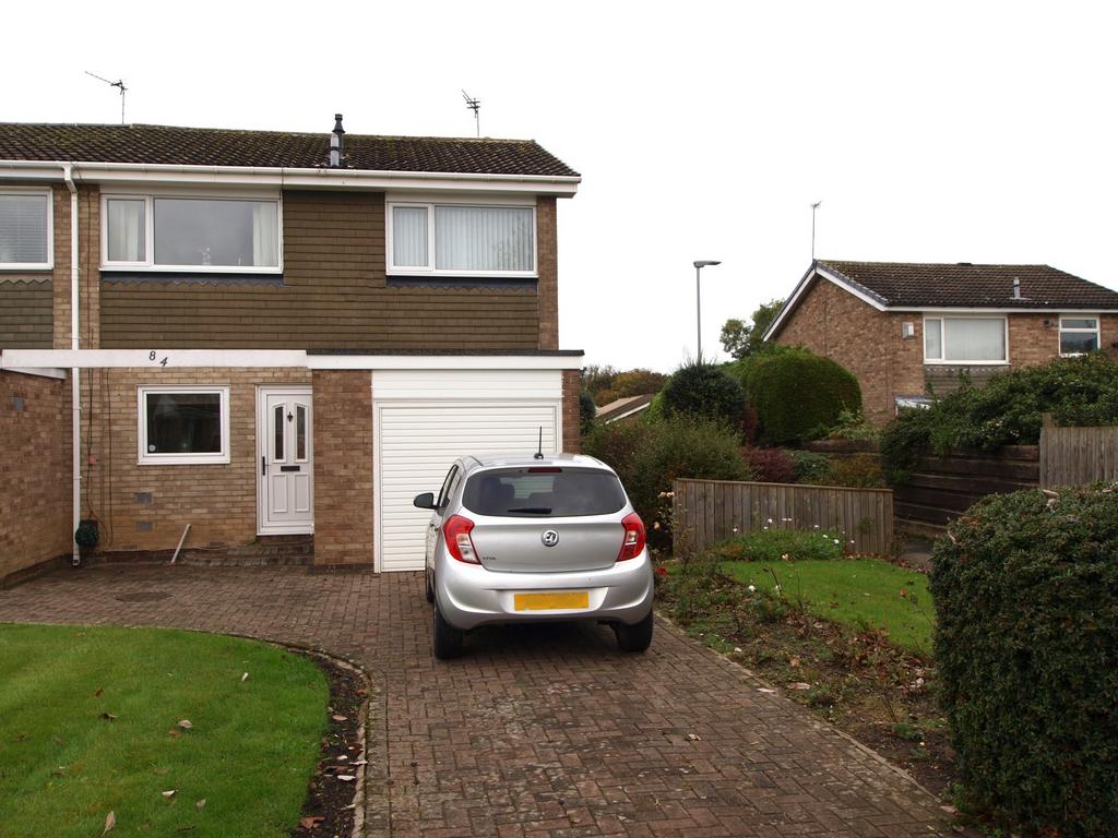 Cateran Way, Cramlington, Northumberland, NE23 6HG 3 bed semidetached