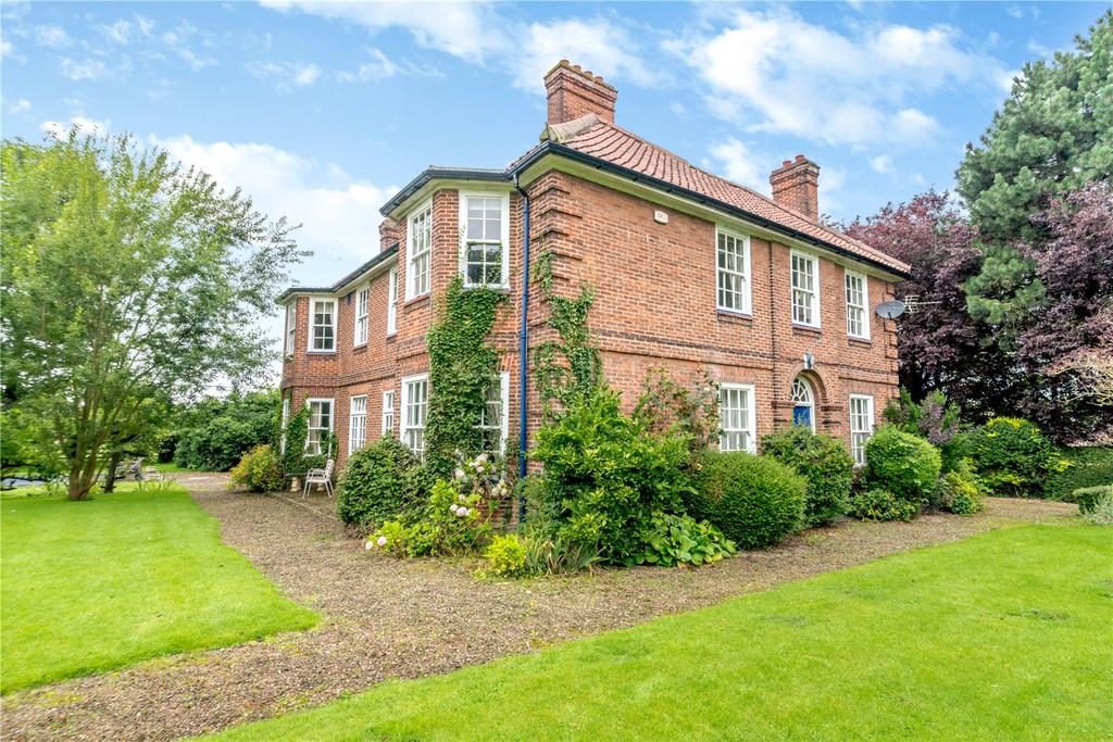 Hollintree House