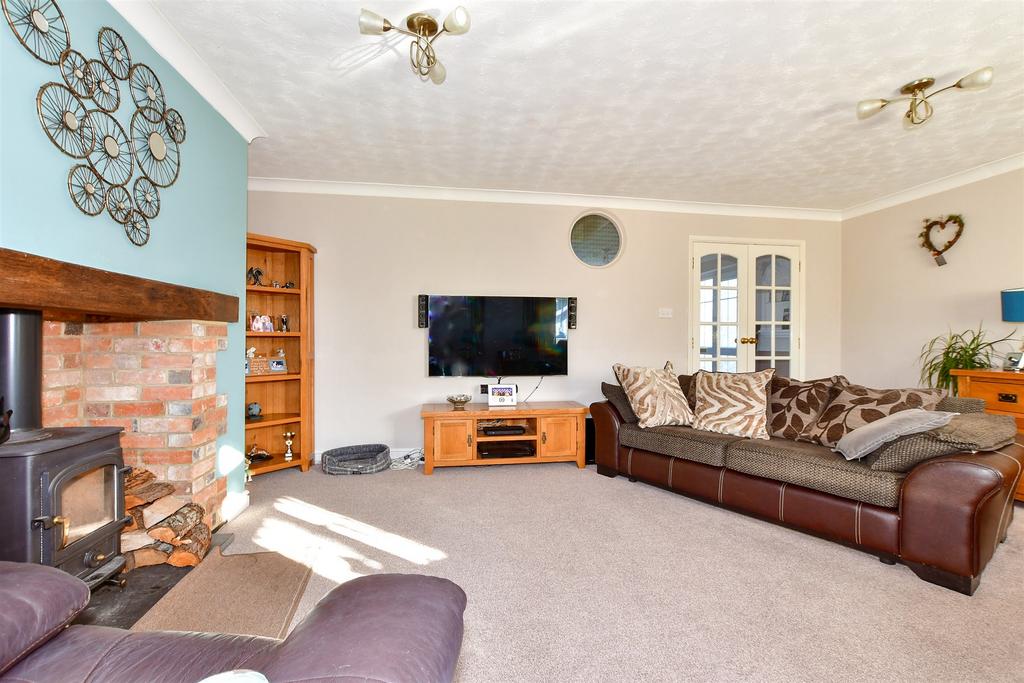 St. Nicholas Road, Littlestone, New Romney, Kent 4 bed detached house