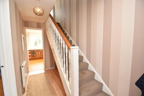 42 Cameron Close, Tiverton, EX16 5DB