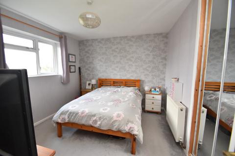 42 Cameron Close, Tiverton, EX16 5DB