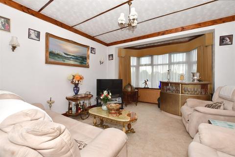 3 bedroom terraced house for sale, Perth Road, Ilford, Essex