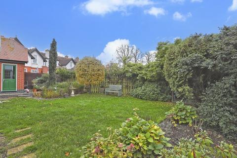 2 bedroom detached house for sale - Great Stony Park, Ongar, CM5
