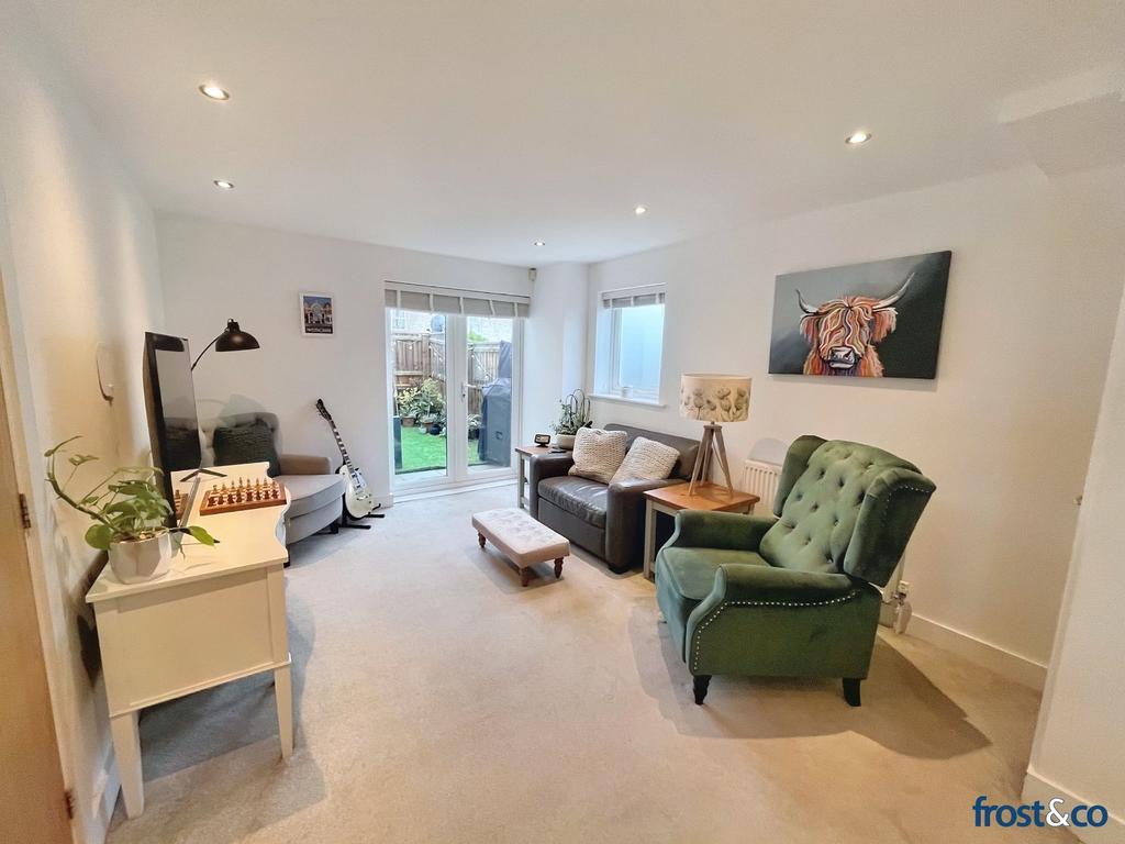 Commercial Road, Lower Parkstone, Poole, Dorset, BH14 2 bed terraced