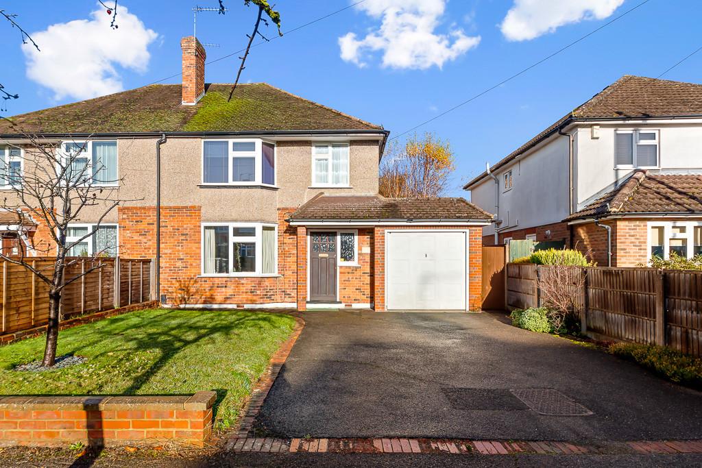 Ashtead 3 bed semidetached house for sale £625,000
