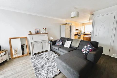 1 bedroom ground floor maisonette for sale, Clavell Close, Rainham