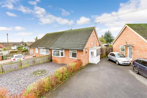 2 bedroom semi-detached bungalow for sale - Tadworth Road, Kennington, Ashford, Kent