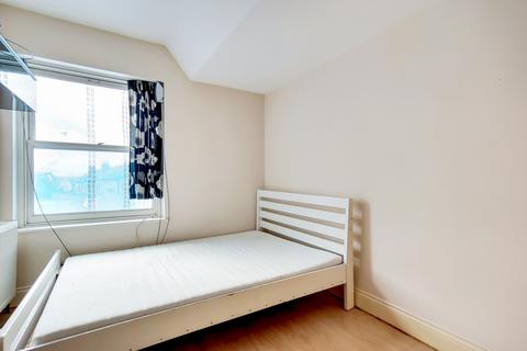 2 bedroom flat for sale - South Norwood, Se25