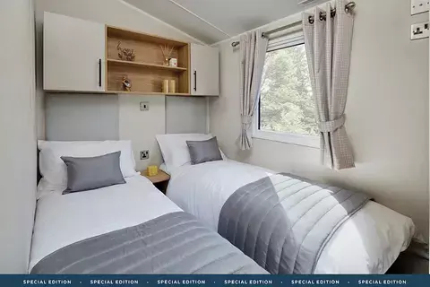 2 bedroom static caravan for sale, Stratford Parks