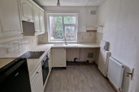 1 bedroom flat to rent, Fieldhead Gardens, Dewsbury