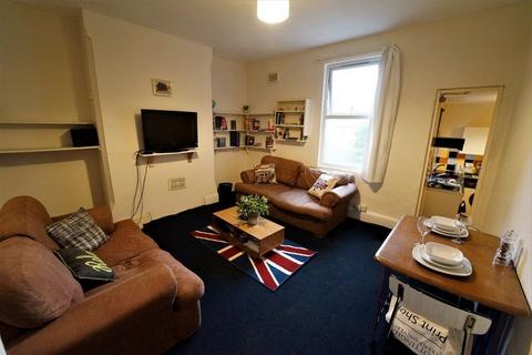 1 bedroom flat to rent, Flat 2, 18 Wellington Square, Lenton, Nottingham, NG7 1NG