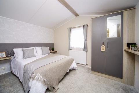 2 bedroom static caravan for sale, Scoutscroft Leisure Park