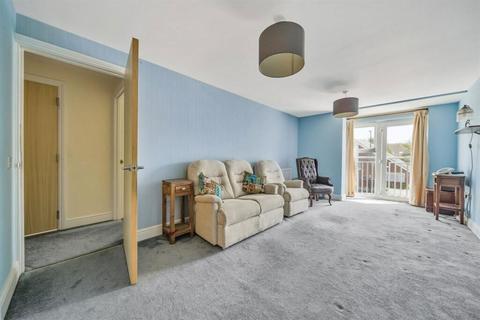 2 bedroom flat for sale - Victoria Place, Victoria Drive, Bognor Regis, West Sussex, PO21 2DQ
