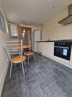3 bedroom maisonette to rent, Fairlight Place, BRIGHTON BN2
