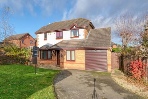16 Bishops Gate, Birmingham, B31 4AJ