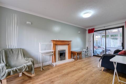 16 Bishops Gate, Birmingham, B31 4AJ
