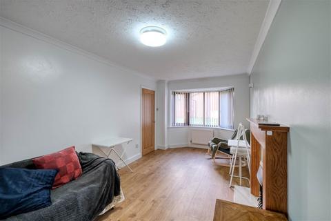 16 Bishops Gate, Birmingham, B31 4AJ